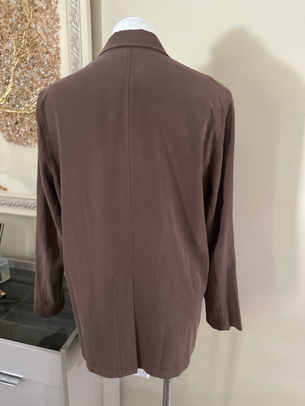 Max Studio Brown Single-Button Relaxed Blazer

“relaxed fit / oversized look” - Picture 3 of 6